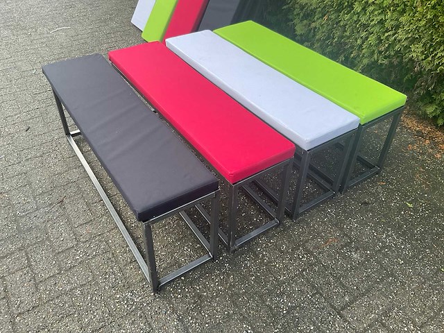 Industriële bank - voorzien van vier gekleurde zittingen (4x) - afbeelding 3 van  16