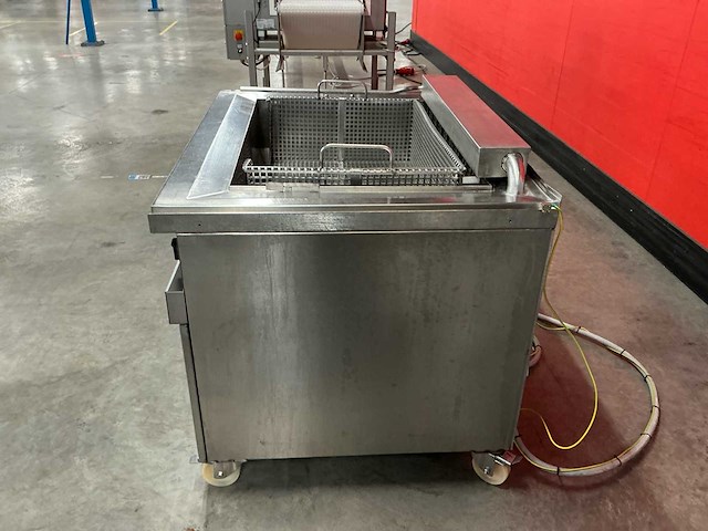 Industriële batchfrituur friteuse - afbeelding 2 van  16
