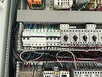 Industriële besturings-/schakelkasten – siemens simatic s7 plc – 5× toshiba vf-s11 frequentieregelaar - afbeelding 9 van  27