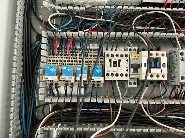 Industriële besturings-/schakelkasten – siemens simatic s7 plc – 5× toshiba vf-s11 frequentieregelaar - afbeelding 11 van  27
