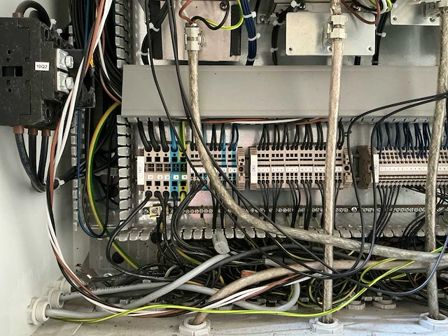 Industriële besturings-/schakelkasten – siemens simatic s7 plc – 5× toshiba vf-s11 frequentieregelaar - afbeelding 17 van  27