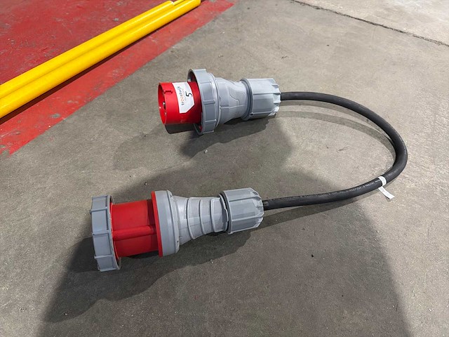Industriële cee krachtstroom adapterkabel 32a 5-polig (pce) - afbeelding 1 van  3
