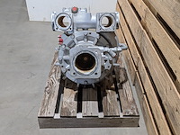 Industriële centrifugaalpomp met aangebouwde zuiger-/ontluchtingspomp - afbeelding 4 van  7