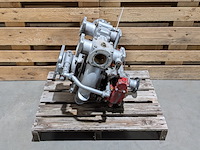 Industriële centrifugaalpomp met aangebouwde zuiger-/ontluchtingspomp - afbeelding 7 van  7