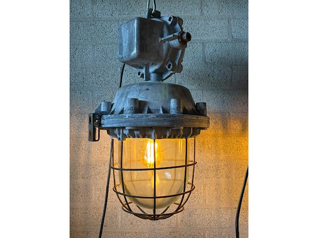 Industriele design hanglamp (3x) - afbeelding 2 van  3