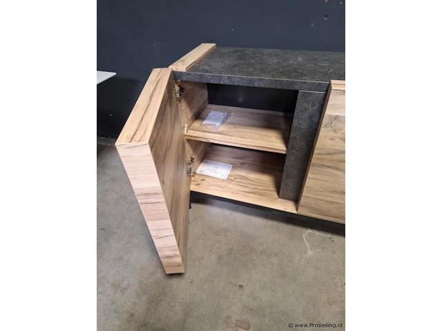 Industriële dressoir v.v. eikenkleurige fronten en antraciet frame op metalen poten - afbeelding 4 van  6