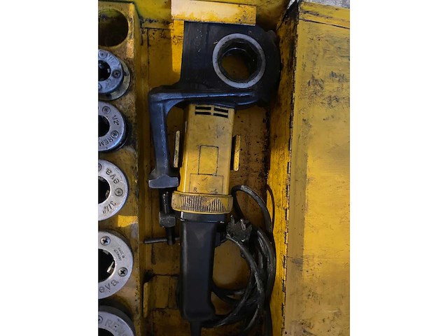 Industriële elektrische pijpsnijder - afbeelding 1 van  4