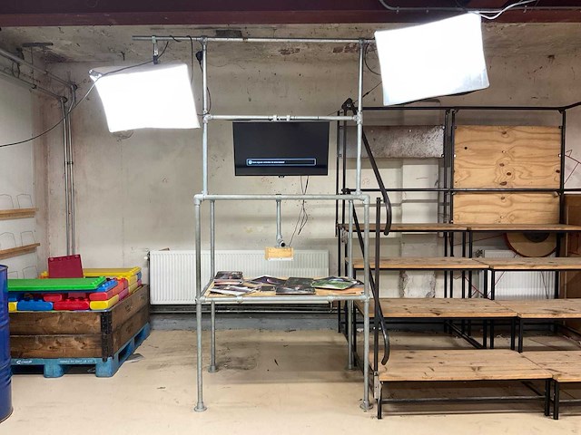 Industriële fotobox | inclusief tv scherm en camera - afbeelding 1 van  3