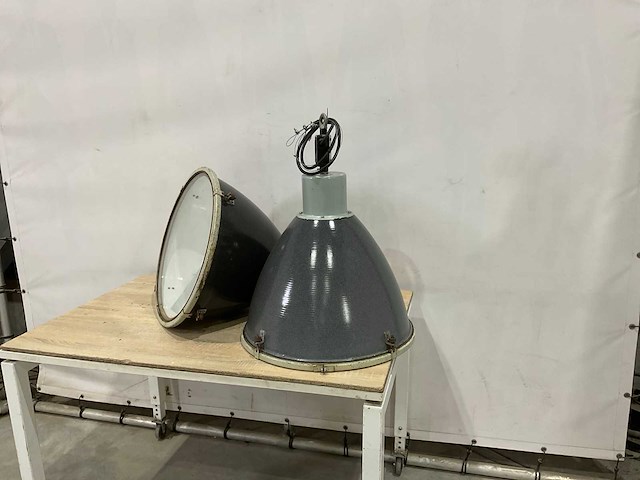 Industriële hanglamp (2x) - afbeelding 1 van  6