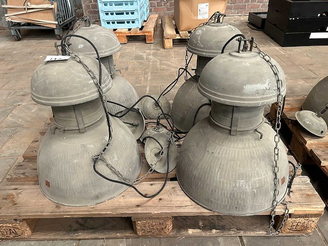 Industriële hanglamp (4x) - afbeelding 1 van  5