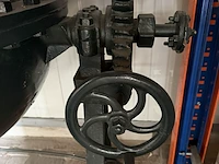 Industriële kantelbare kookketel, jamketel met handwiel, koper/brons/groen, op stalen onderstel met handwiel - afbeelding 3 van  5