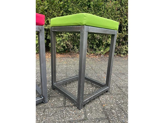 Industriële kruk - voorzien van twee gekleurde zittingen (12x) - afbeelding 14 van  16