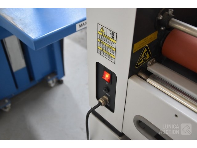 Industriële lamineer machine - afbeelding 12 van  13