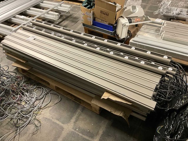 Industriële led lijnarmaturen met adressering (55x) - afbeelding 2 van  4