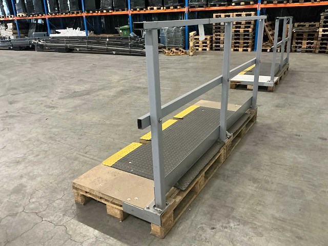 Industriële loopbrug/bordes - afbeelding 3 van  4
