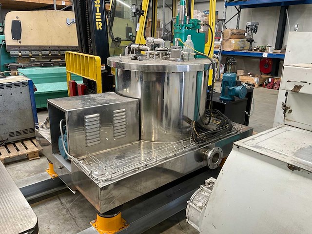 Industriële meng-/centrifugetank - afbeelding 4 van  11