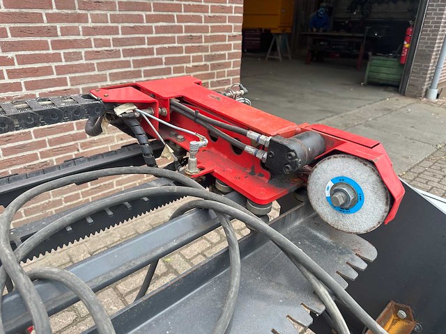 Industriële messenslijpmachine - afbeelding 4 van  4