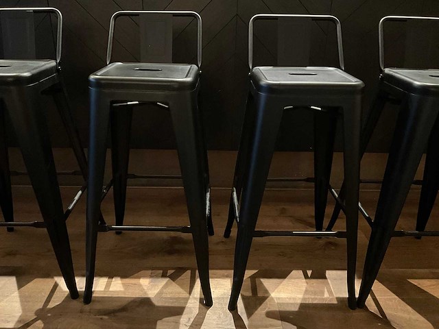 Industriële metalen barkruk met rugleuning (4x) - afbeelding 4 van  6