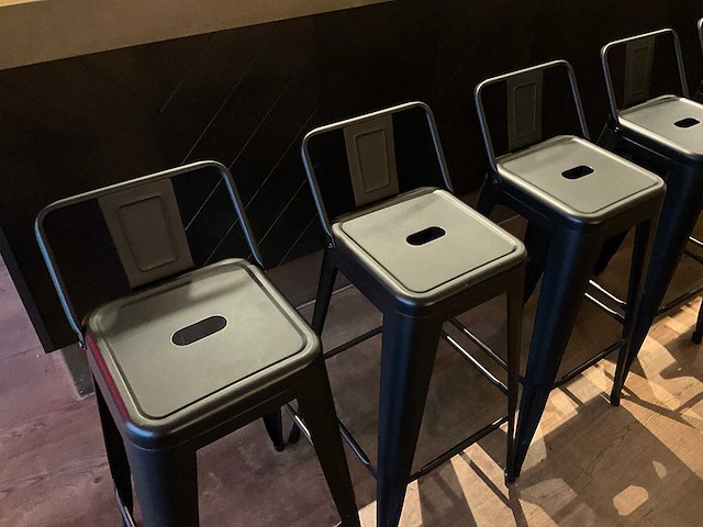 Industriële metalen barkruk met rugleuning (6x) - afbeelding 4 van  6