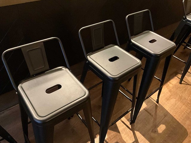 Industriële metalen barkruk met rugleuning (6x) - afbeelding 5 van  6