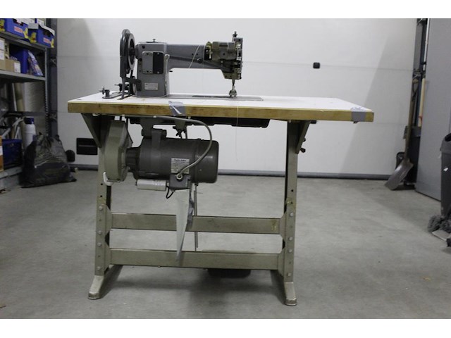 Industriele naaitafel adler, machineunmmer kl167-273kt0. afmeting 106 x 50 cm. in hoogte verstelbaar. - afbeelding 5 van  6