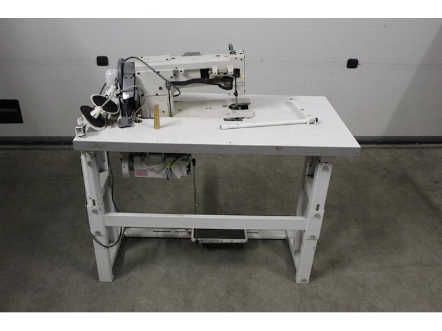 Industriele naaitafel global, type wf955. afmeting 105 x 55 cm. incompleet, werking onbekend. - afbeelding 1 van  5
