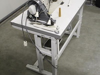 Industriele naaitafel global, type wf955. afmeting 105 x 55 cm. incompleet, werking onbekend. - afbeelding 3 van  5