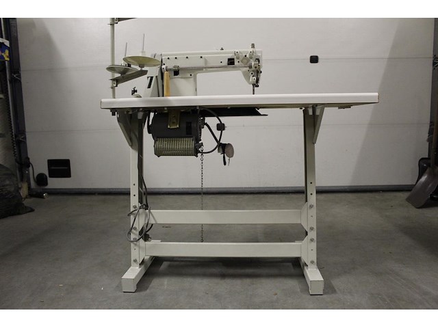 Industriele naaitafel nn. afmeting 105 x 55 cm in hoogte verstelbaar. - afbeelding 5 van  5