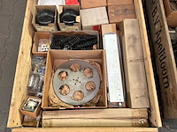 Industriële onderdelen, gereedschap en filters. - afbeelding 6 van  9