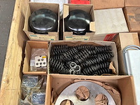 Industriële onderdelen, gereedschap en filters. - afbeelding 7 van  9