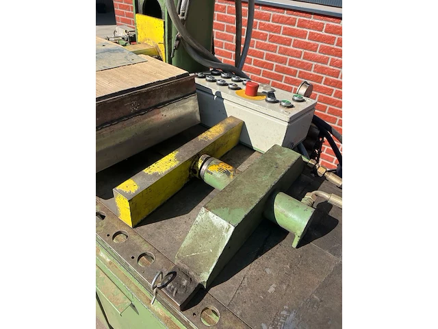 Industriele pers, kettering - afbeelding 2 van  9