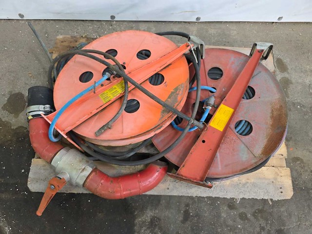 Industriele slanghaspel (2x) - afbeelding 1 van  5