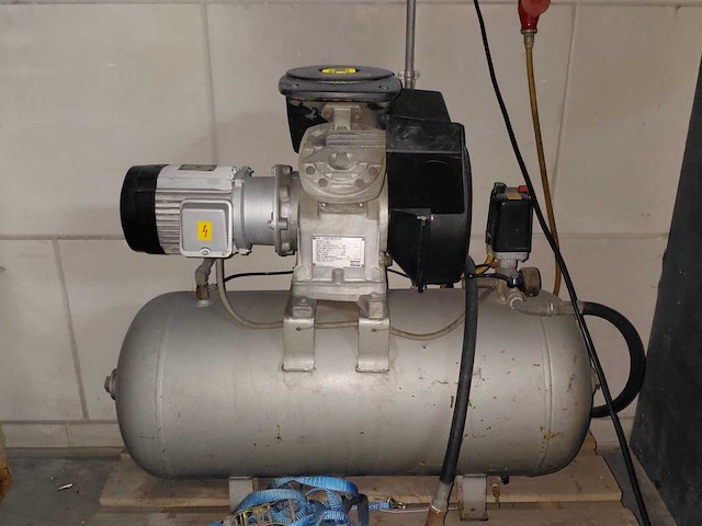 Industriële spuitcabine met geïntegreerde droogfunctie – compleet systeem - afbeelding 7 van  24