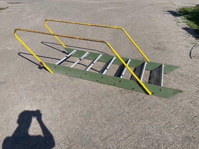 Industriele stalen steektrap 2,60 x 0,90 meter - afbeelding 1 van  7