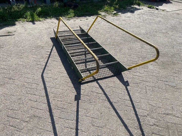 Industriele stalen steektrap 2,60 x 0,90 meter - afbeelding 3 van  7