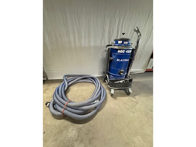 Industriële stofzuiger blastrac, bdc-1330, blauw - afbeelding 1 van  5