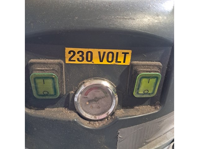 Industriële stofzuiger en vlindermachine, o.a nilfisk - afbeelding 4 van  12