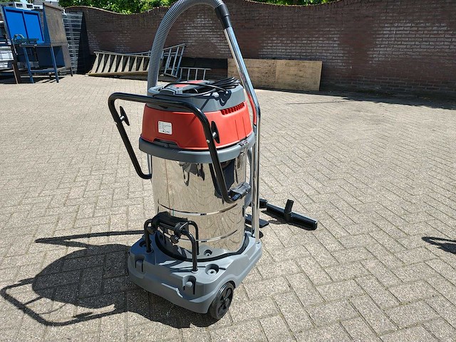 Industriële stofzuiger nat en droogzuiger 80 liter - afbeelding 1 van  3