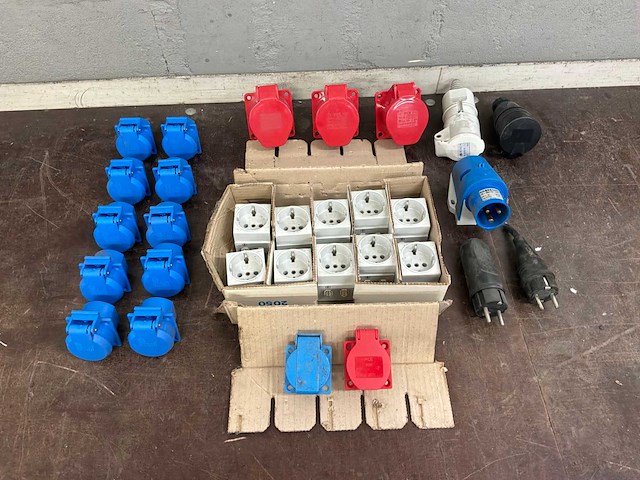 Industriële stopcontacten (28x) - afbeelding 1 van  7