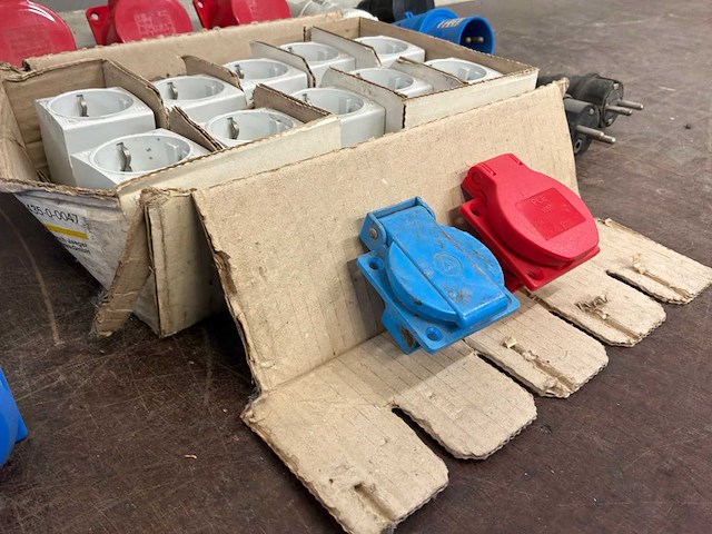 Industriële stopcontacten (28x) - afbeelding 5 van  7