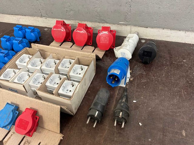 Industriële stopcontacten (28x) - afbeelding 7 van  7