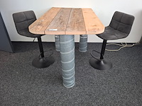 Industriële tafel met 2x kruk - afbeelding 1 van  4