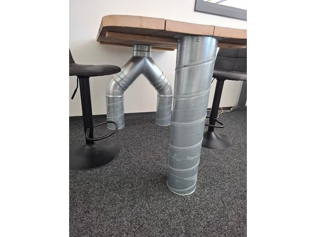 Industriële tafel met 2x kruk - afbeelding 3 van  4
