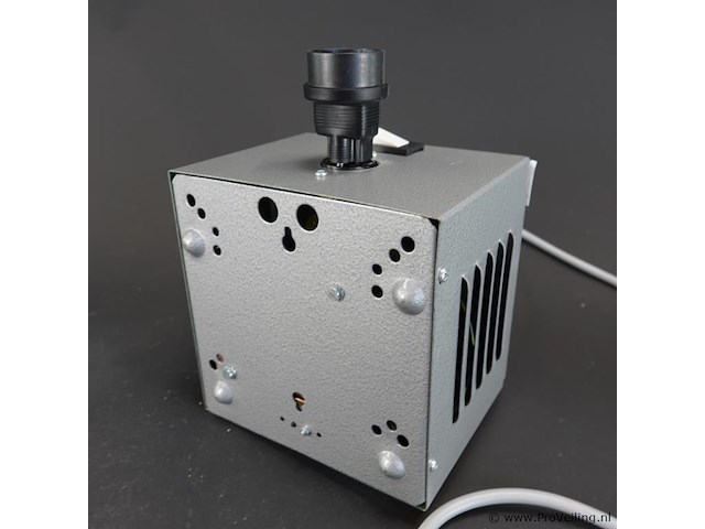 Industriële transformator of generator - afbeelding 5 van  5