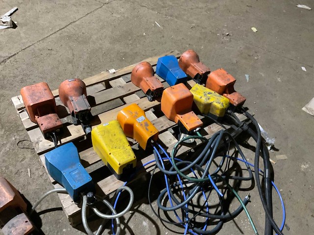 Industriele voetpedalen / machinepedalen (12x) - afbeelding 3 van  10