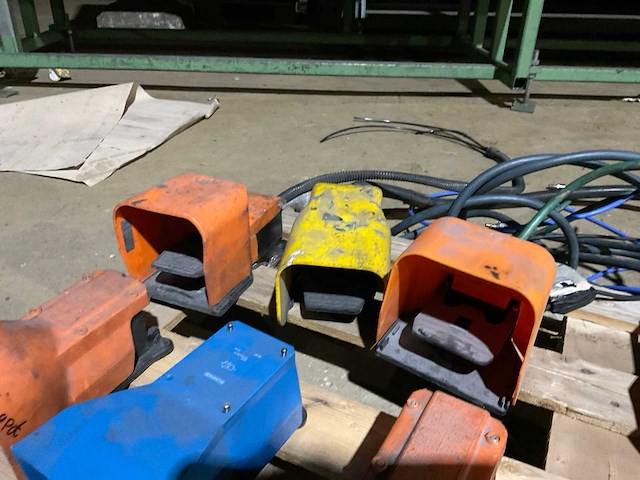 Industriele voetpedalen / machinepedalen (12x) - afbeelding 6 van  10