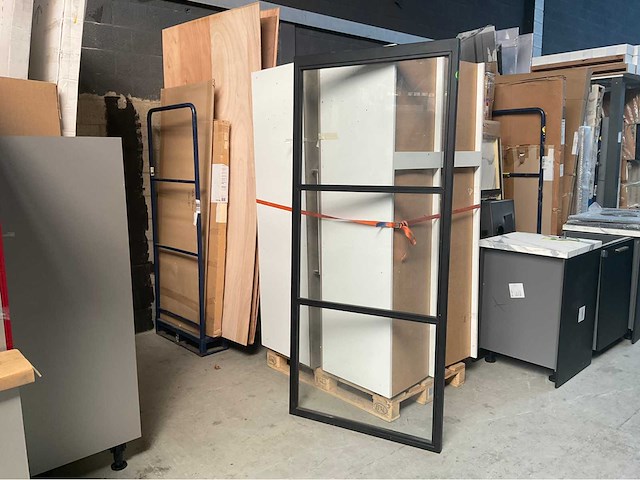 Industriële wand 93x212cm zwart gecoat - afbeelding 2 van  5