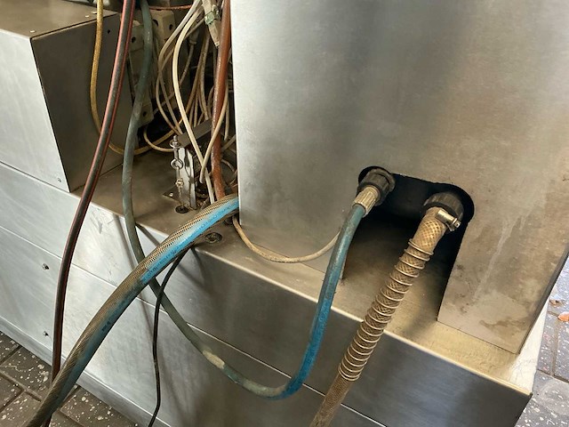 Industriële wiel en band wasmachine - afbeelding 14 van  26