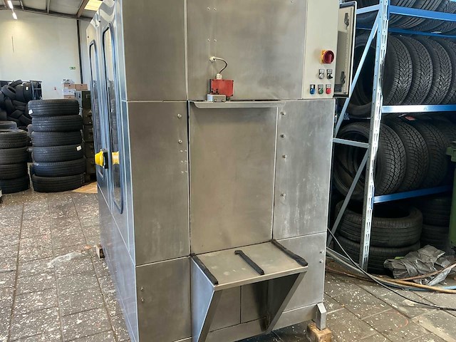 Industriële wiel en band wasmachine - afbeelding 3 van  26