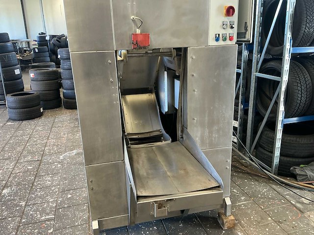 Industriële wiel en band wasmachine - afbeelding 4 van  26